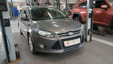 Ford Focus 2015 года, 256 080 км - вид 2