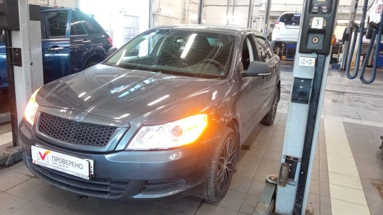 Skoda Octavia 2010 года, 229 858 км - вид 1