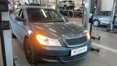 Skoda Octavia 2010 года, 229 858 км - вид 2
