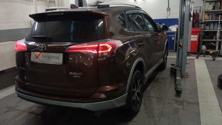 Toyota RAV4, 2017 - вид 2
