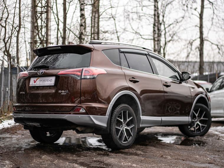 Toyota RAV4 2017 года, 200 858 км - вид 2