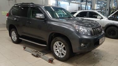 Toyota Land Cruiser Prado 2013 года, 132 510 км - вид 1