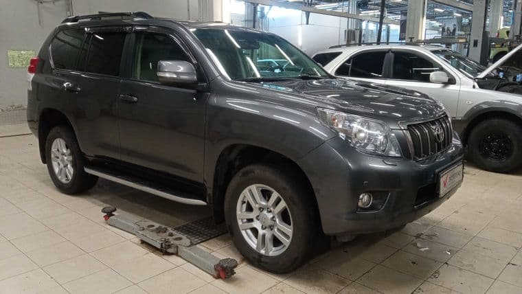 Toyota Land Cruiser Prado 2013 года, 132 510 км - вид 1