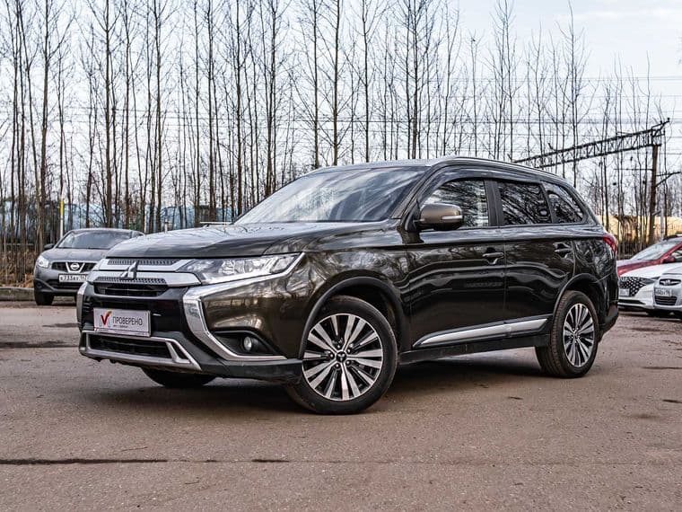 Mitsubishi Outlander 2019 года, 159 380 км - вид 1