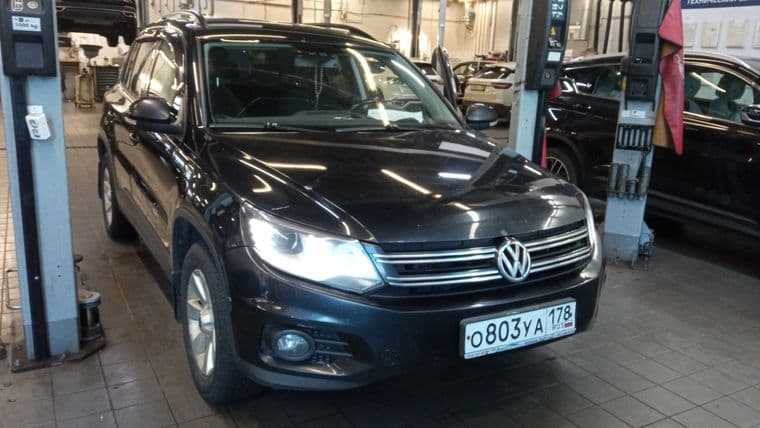 Volkswagen Tiguan, 2013 - вид 1