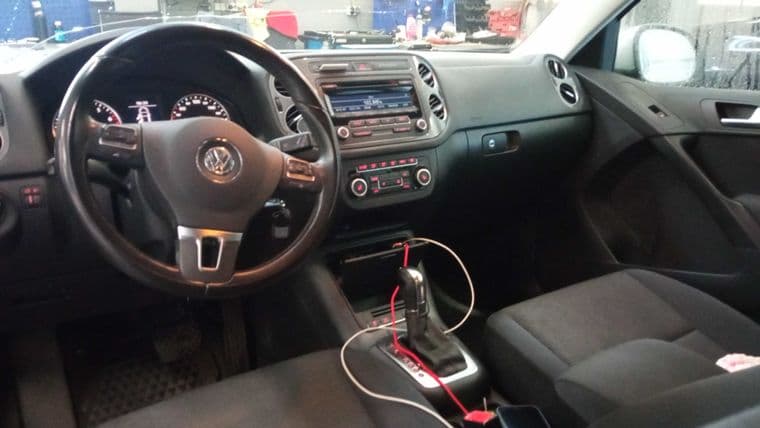 Volkswagen Tiguan, 2012 - вид 4