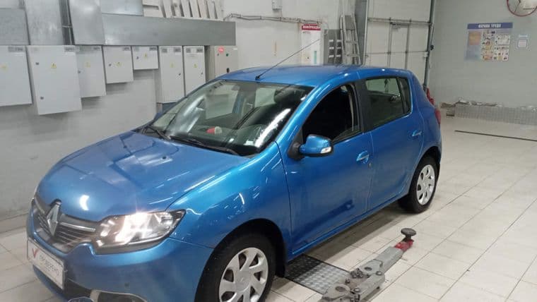 Renault Sandero 2016 года, 180 659 км - вид 1
