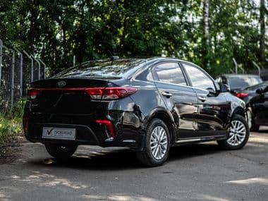 KIA Rio 2018 года, 118 527 км - вид 2