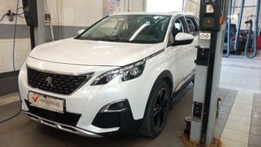 Peugeot 5008 2018 года, 63 138 км - вид 1