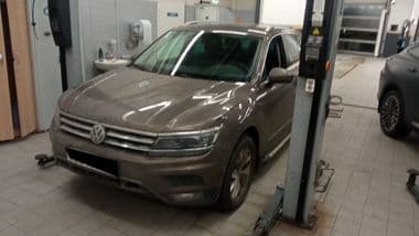 Volkswagen Tiguan 2017 года, 161 292 км - вид 1
