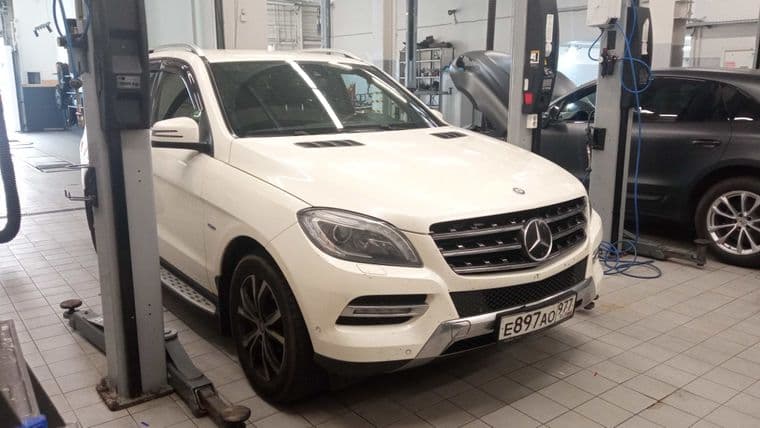 Mercedes-Benz M-класс, 2012 - вид 1