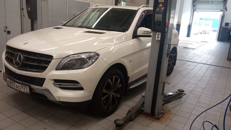 Mercedes-Benz M-класс, 2012