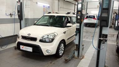 KIA Soul 2012 года, 190 000 км - вид 1