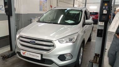 Ford Kuga 2018 года, 68 000 км - вид 1
