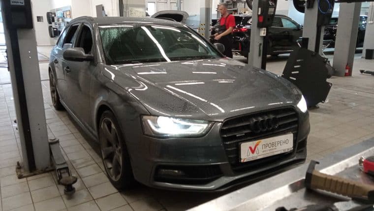 Audi A4 2015 года, 134 902 км - вид 2