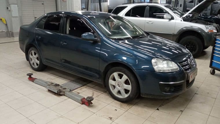 Volkswagen Jetta 2009 года, 367 965 км | VIN 00601 - вид 2