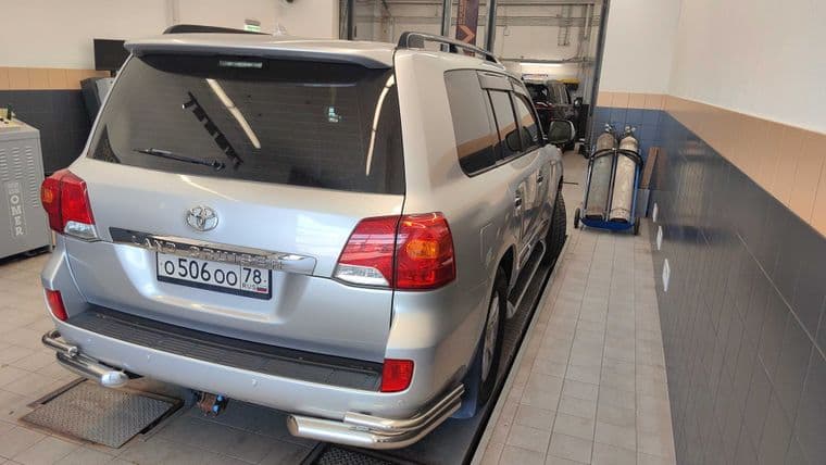 Toyota Land Cruiser 2013 года, 251 282 км - вид 2