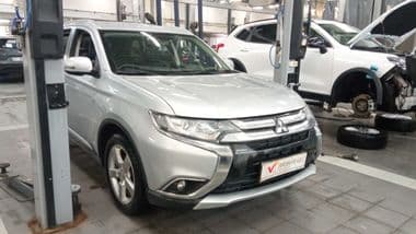 Mitsubishi Outlander 2015 года, 118 898 км - вид 2