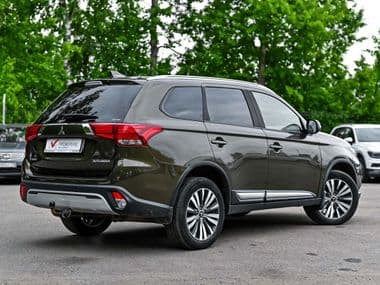 Mitsubishi Outlander 2019 года, 224 650 км - вид 2