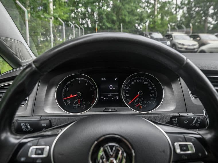 Volkswagen Golf, 2013 - вид 4