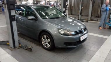 Volkswagen Golf 2011 года, 180 721 км - вид 2