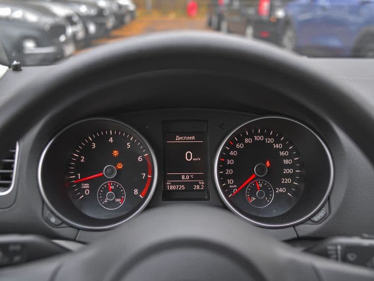 Volkswagen Golf, 2011 - вид 4