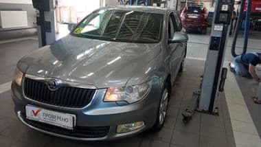 Skoda Superb 2009 года, 180 000 км - вид 1