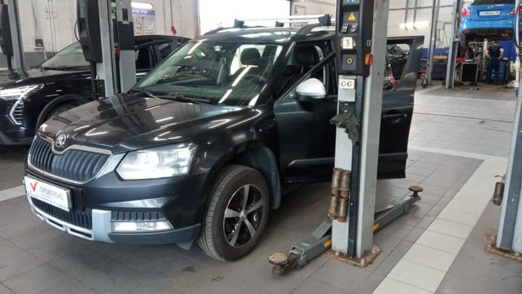 Skoda Yeti 2015 года, 100 520 км - вид 1