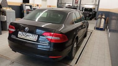 Skoda Superb 2014 года, 221 774 км - вид 2