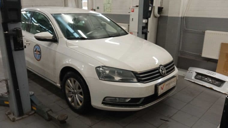 Volkswagen Passat, 2012 - вид 1