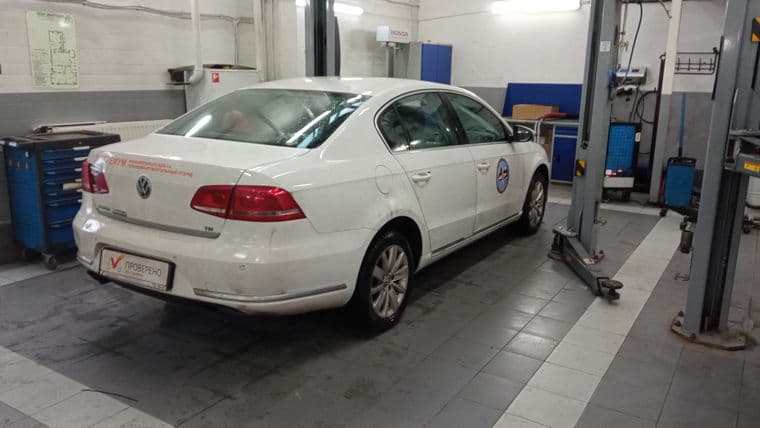 Volkswagen Passat, 2012 - вид 2