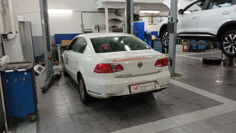 Volkswagen Passat, 2012 - вид 3