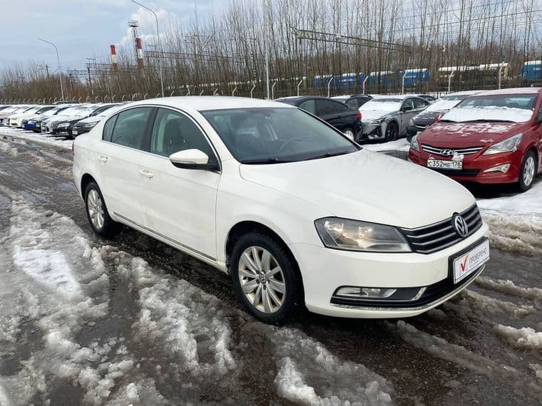Volkswagen Passat, 2012 - вид 2