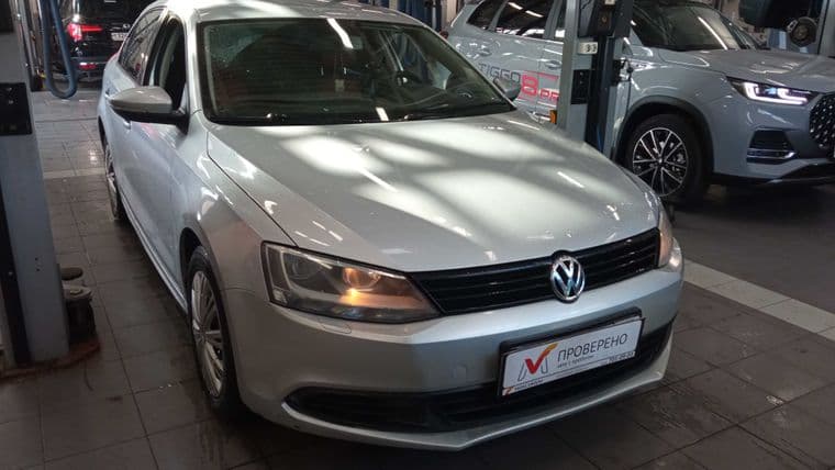 Volkswagen Jetta, 2012 - вид 2