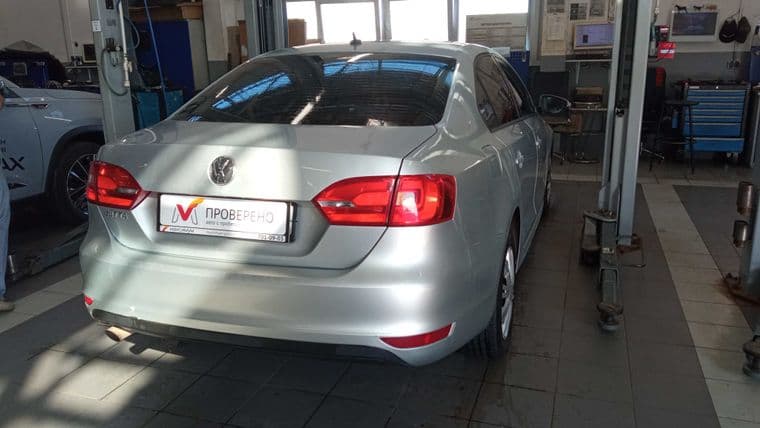 Volkswagen Jetta, 2012 - вид 3