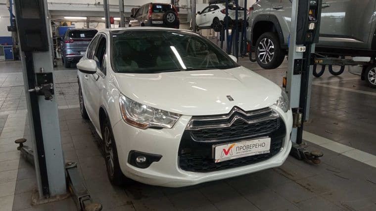 Citroen DS 4 2013 года, 111 000 км - вид 2