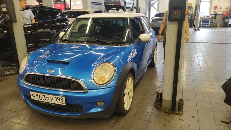 MINI Cooper S 2009 года, 163 210 км - вид 1