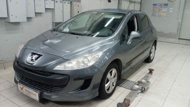 Peugeot 308 2008 года, 261 205 км - вид 1