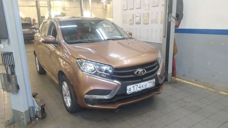 ВАЗ (LADA) XRAY 2018 года, 119 846 км - вид 2