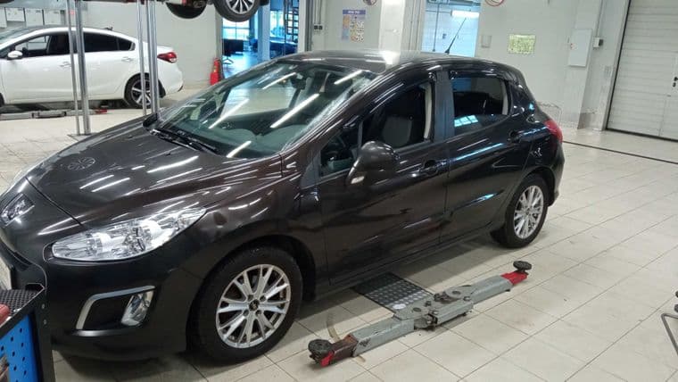 Peugeot 308, 2012 - вид 1