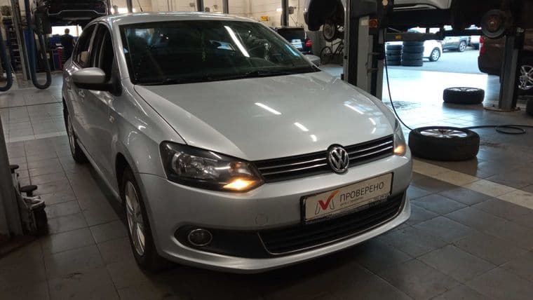 Volkswagen Polo 2011 года, 144 000 км - вид 2