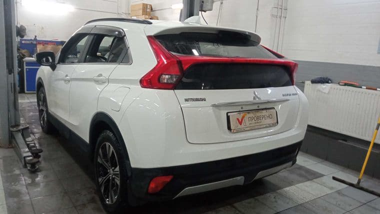 Mitsubishi Eclipse Cross, 2018 - вид 3