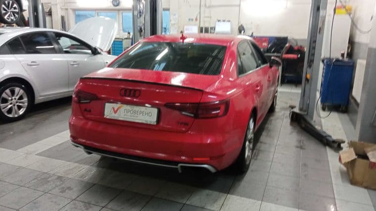Audi A4, 2018 - вид 2