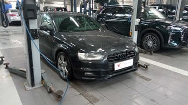 Audi A4 2014 года, 148 056 км - вид 2