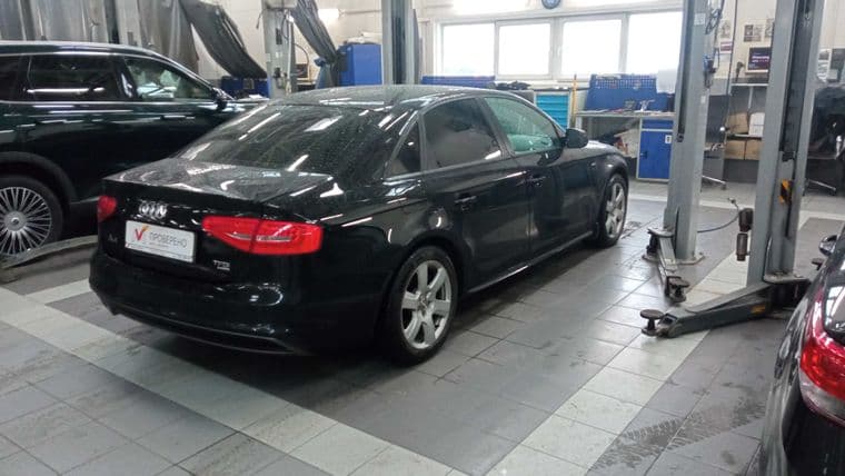 Audi A4, 2014 - вид 2