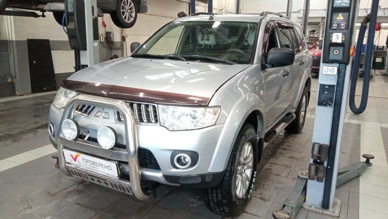 Mitsubishi Pajero Sport, 2011