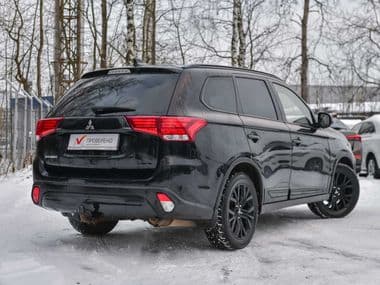 Mitsubishi Outlander 2021 года, 185 985 км - вид 2