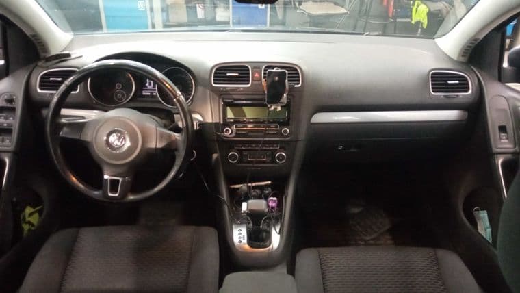 Volkswagen Golf, 2010 - вид 4