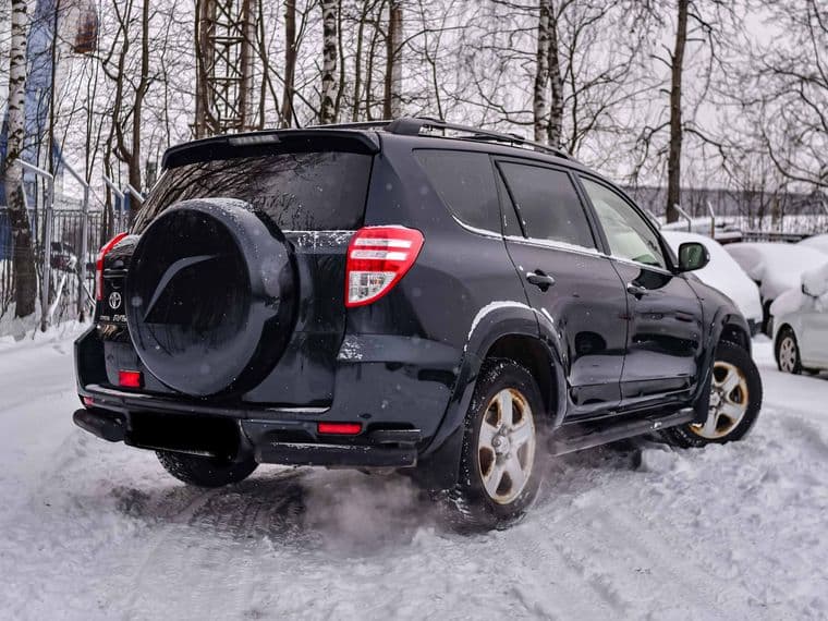 Toyota RAV4 2012 года, 120 000 км - вид 2