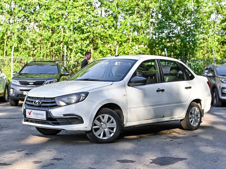 ВАЗ (LADA) Granta 2018 года, 90 900 км - вид 1